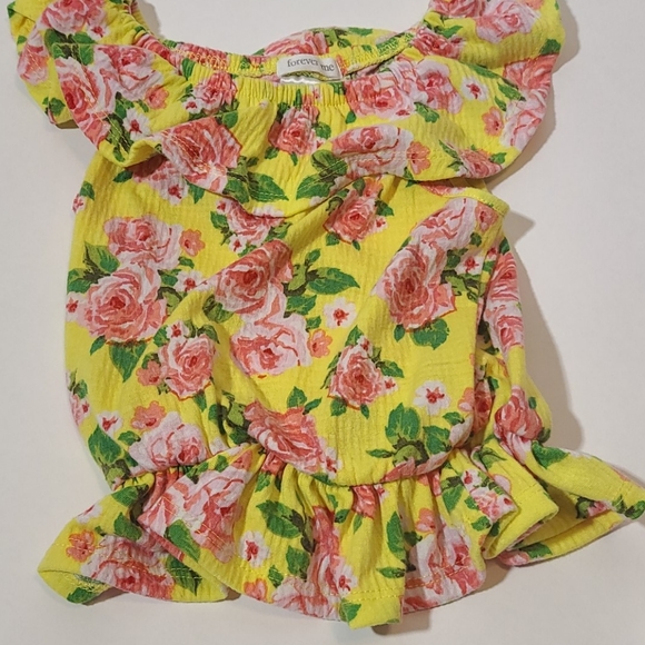 Yellow floral top with matching headband 💛 - Picture 2 of 9